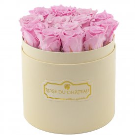 Rose eterne rosa pallido in flowerbox pesca