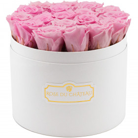 Rose eterne rosa pallido in flowerbox bianco grande